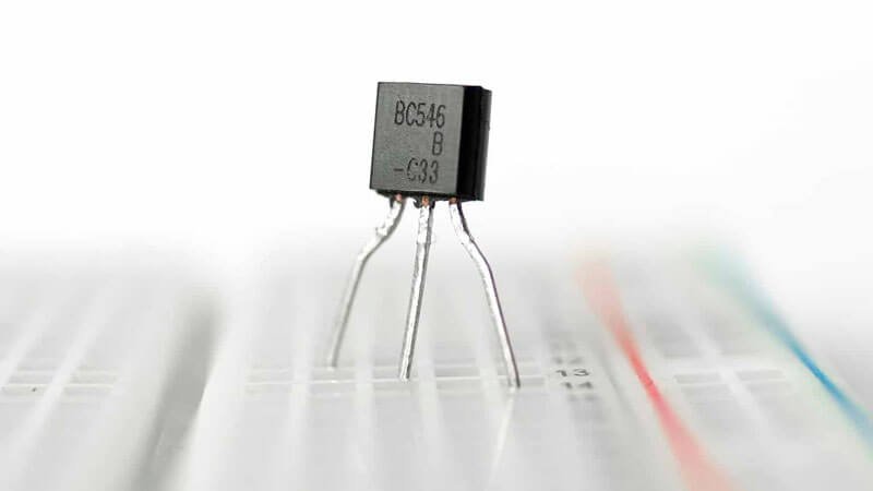 transistor funcionamiento